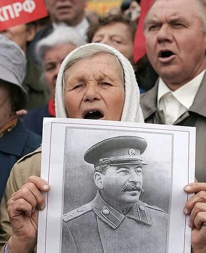 портрет сталина и народа. портрет сталина. пожирателю детей сталин ме. как вы понимаете высказывание. брежневщина это сталинщина с человеческим лицом.