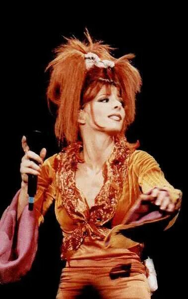 Mylene farmer mylenium. Mylene farmer 2000 tour.