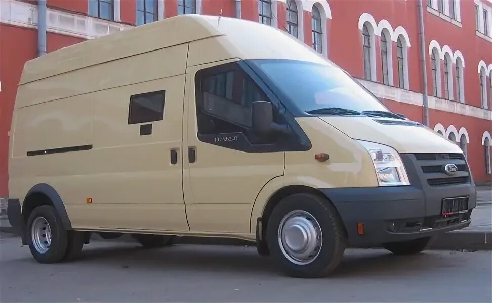 Форд транзит броневик. Форд транзит бронированный. Форд транзит бронированный. Ford transit бронированный 2013. Гас 19521 клен.