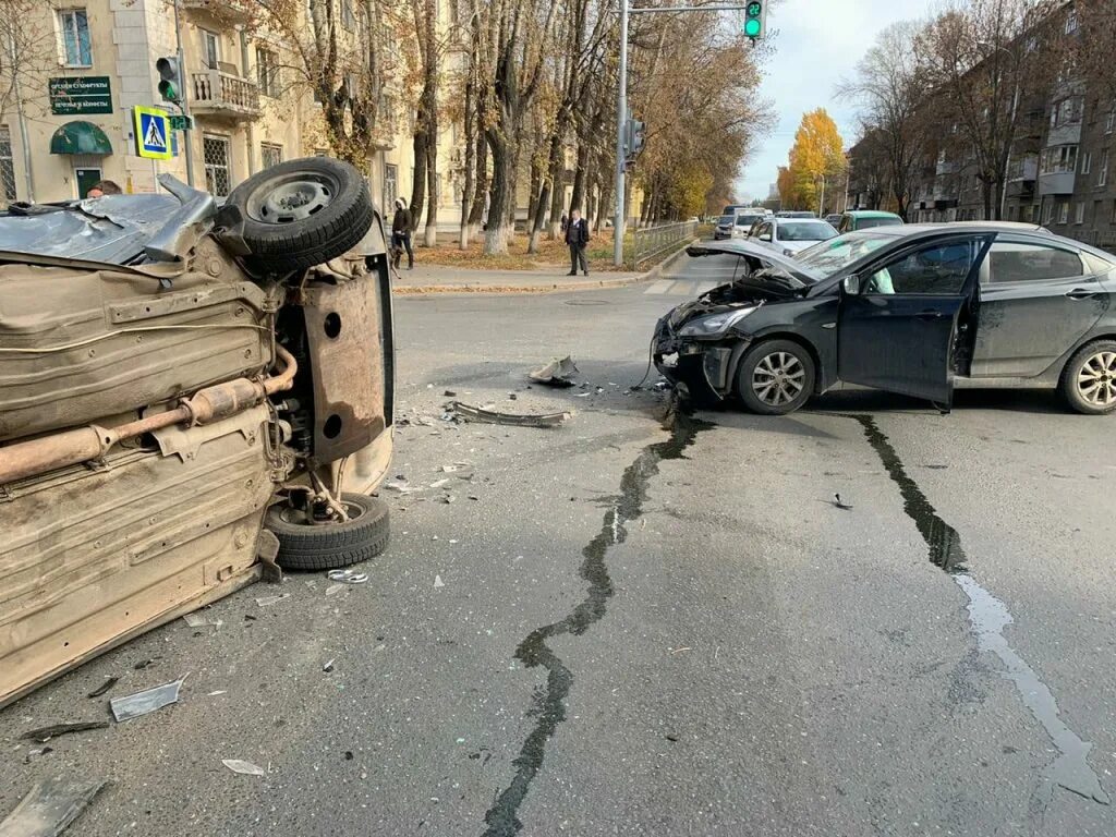 Дтп в уфе сегодня утром. ДТП Уфа на перекрестке.