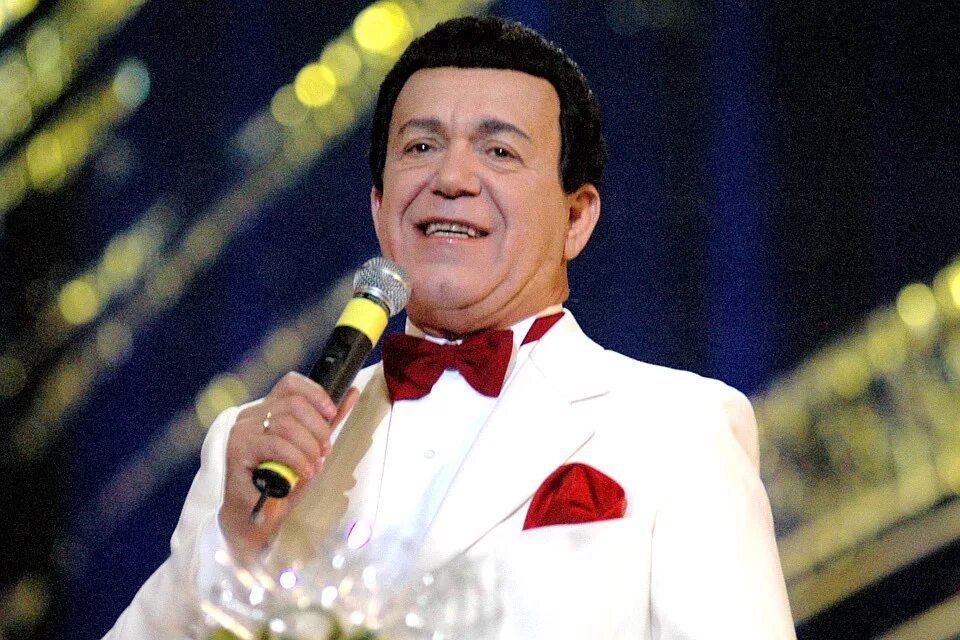 Кобзон иосиф давыдович (1937-2018 гг. В исполнении иосифа кобзона. Концерт кобзона в аду. Иосиф кобзон 1970. Кобзон юбилейный концерт 2012.