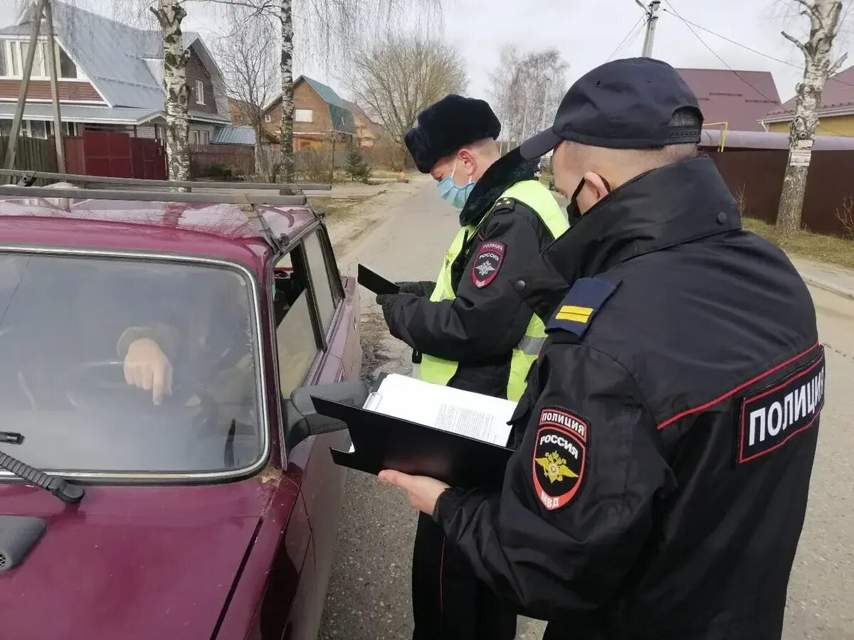 Полиция. Полиция 37 Ивановская область. Милиция и полиция. Провинция полиция. Полиции остановите военные