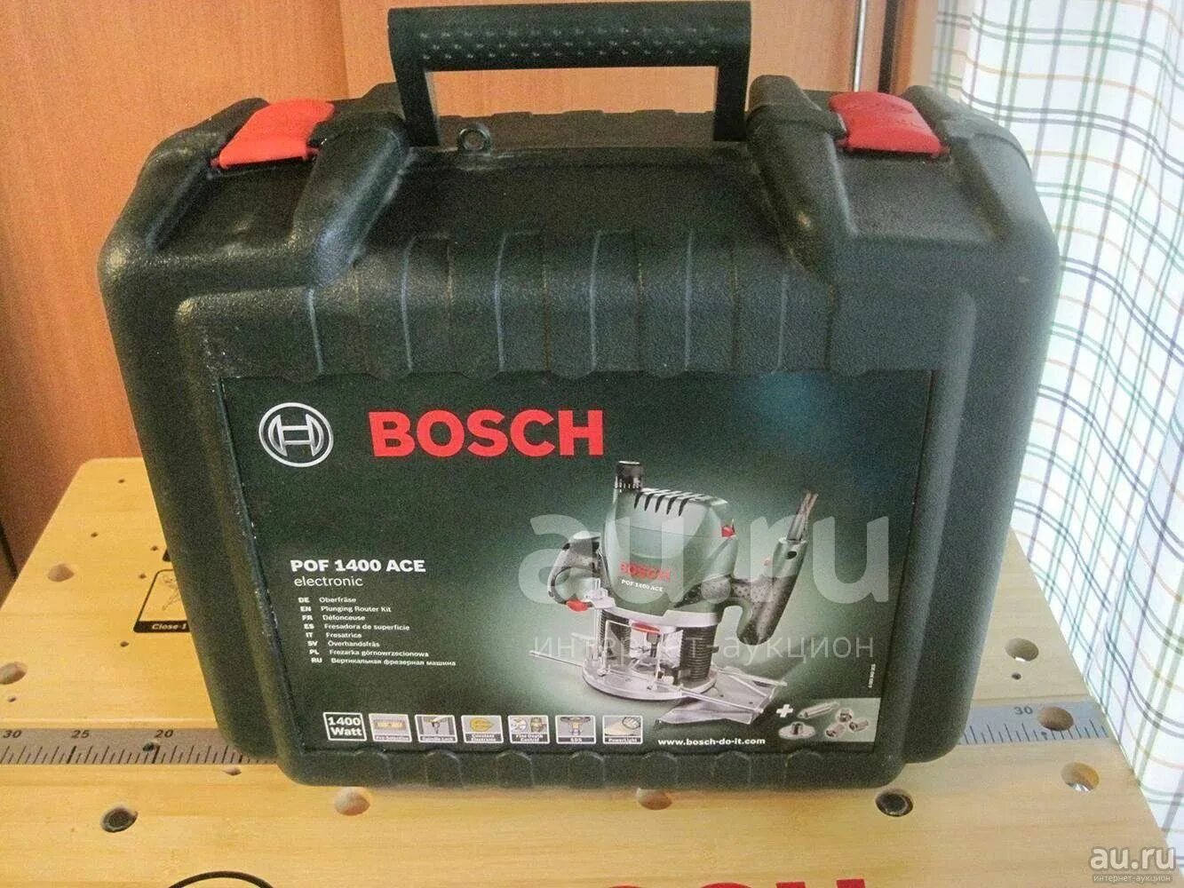 Бош 1400 купить. Bosch POF 1400 Ace. Фрезер Bosch POF 1400 Ace. Чемодан кейс для фрезера Bosch POF 1400. Чемодан для фрезера Bosch POF 1200.