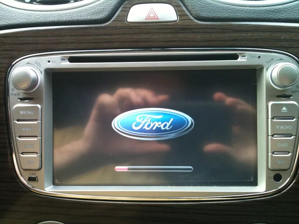 Купить магнитолу на фокус. Магнитола с экраном Форд фокус 2. Форд фокус 2 магнитола 2 din. Сенсорная магнитола на Форд фокус 2. Автомагнитола сенсорная Форд фокус 2 Рестайлинг.