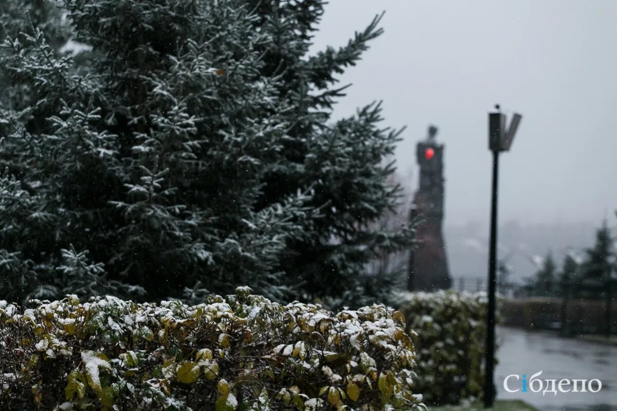 Прогноз сегодня кемерово. Кемерово снег. Кемерово Сибдепо. Кемерово зима Сибдепо. Снегопад в Кемерово.