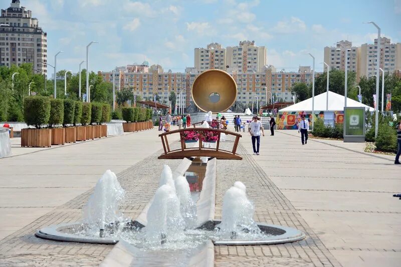 Выходные в астане. Центральный столичный парк Астана. Центральный столичный парк Астана чаша.