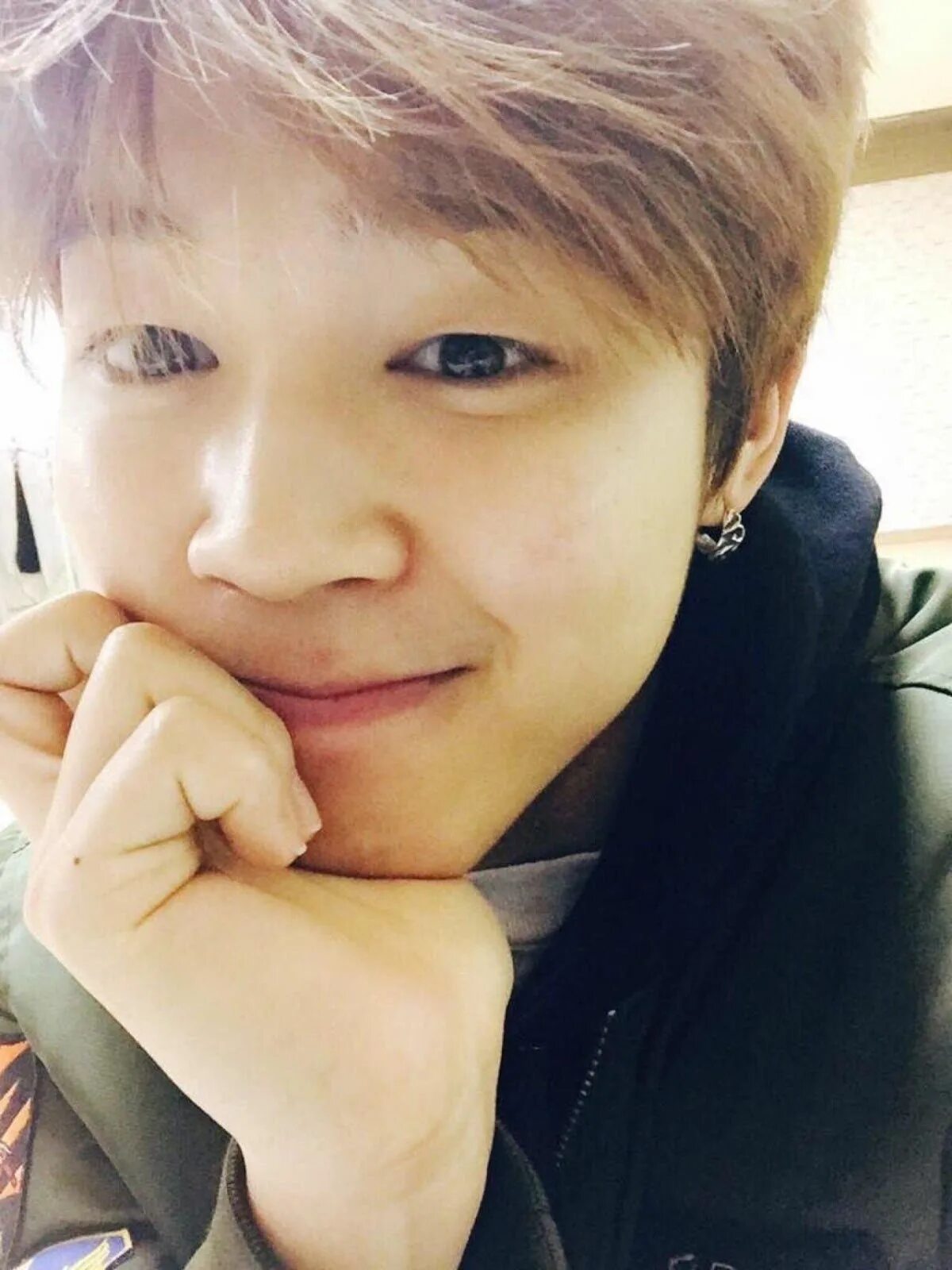 Макияж бтс. Чимин бтс. чимин бтс без макияжа. bts jimin без макияжа. bts чимин.