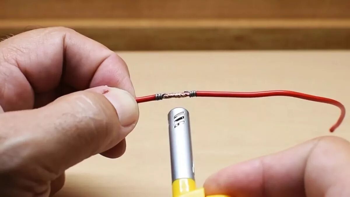 Как соединить провода паяльника How to Solder EL (Electroluminescent) Wire Electroluminescent wire, Wire, El wir