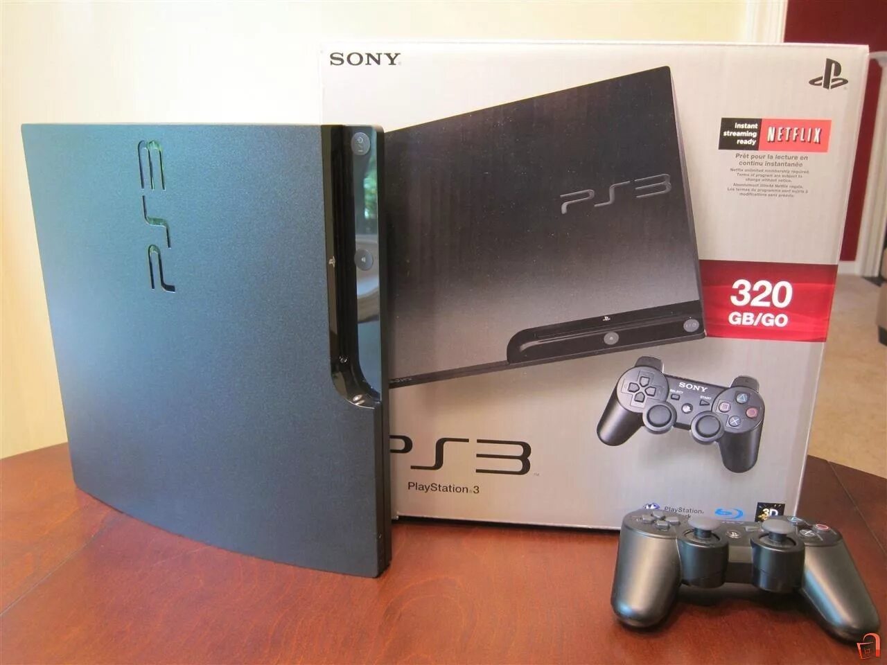 Пс3 обзоры. Sony ps3 Slim. Sony PLAYSTATION 3 Slim 3 320 ГБ. Ps3 Slim 320 GB коробка. Sony PLAYSTATION 3 Slim 320gb диски.