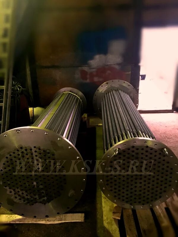 кожухотрубный теплообменник для сибтехномаш. трубная доска теплообменника. Twisted-tube heat exchanger. трубная решетка 187 отверстий.