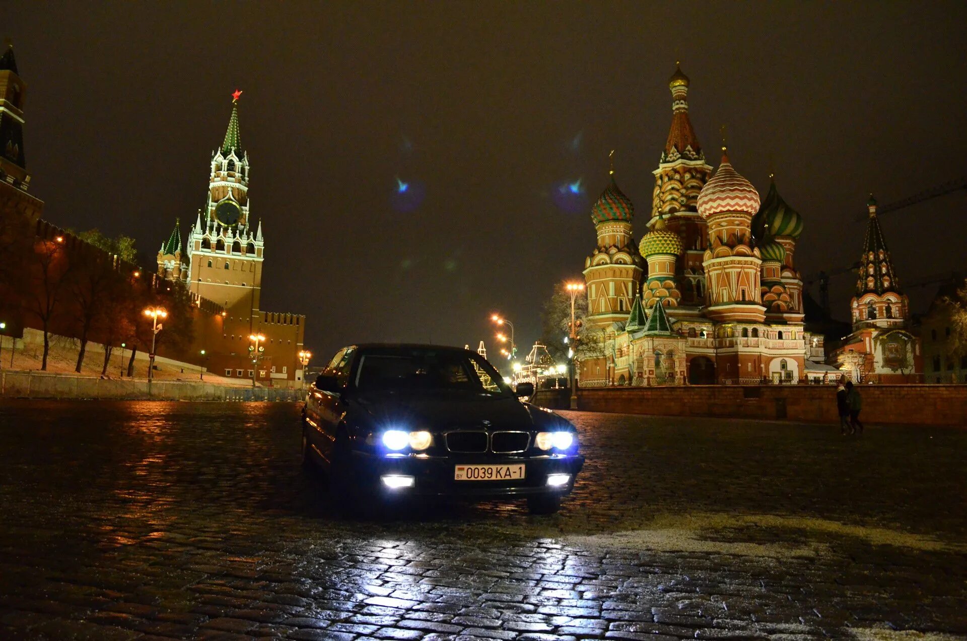 Машина ночью. Ночная Москва. Машины в Москве. Московские машины. Москва авто любые