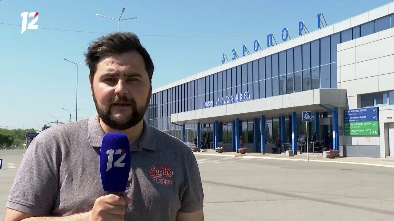 12 Канал Омск прямой эфир. Ведущие 12 канала Омск. Ведущий час новостей 12 канал Омск. Гречанин 12 канал.