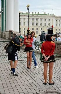 В петербурге две девушки