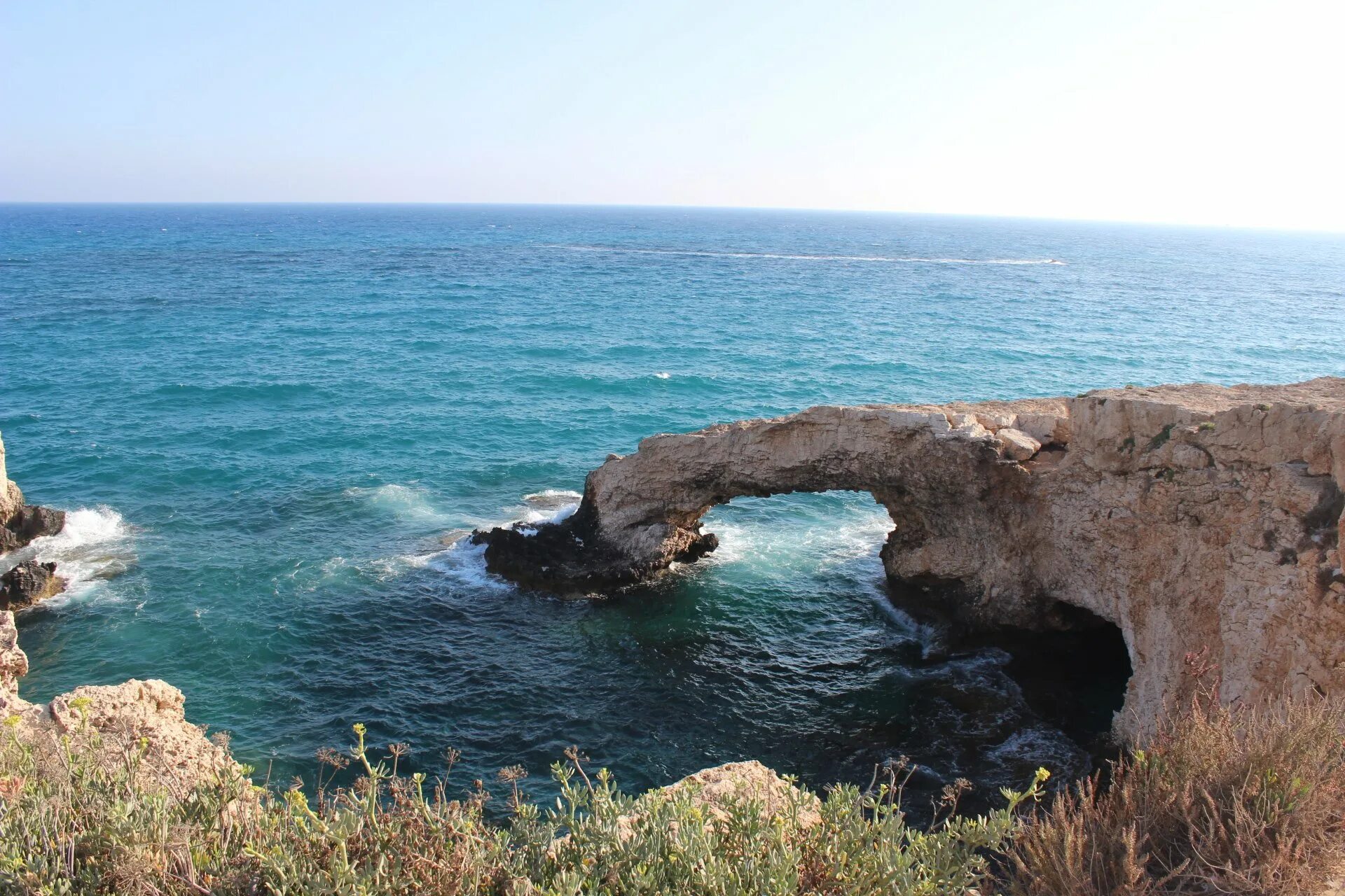 Остров айя напа. Никосия кипр пляжи. Эскеле кипр. Кирения смотровая. Круглая башня кипр кирения.