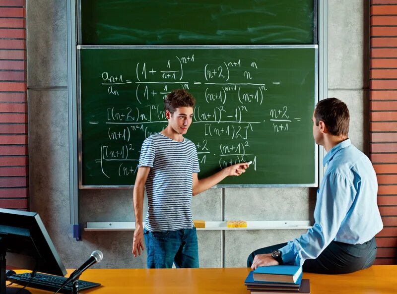 учитель математики в математическом колледже. математика в колледже. контрольная по математике колледж. математика в колледже. экзамен по математике 1 курс техникум.
