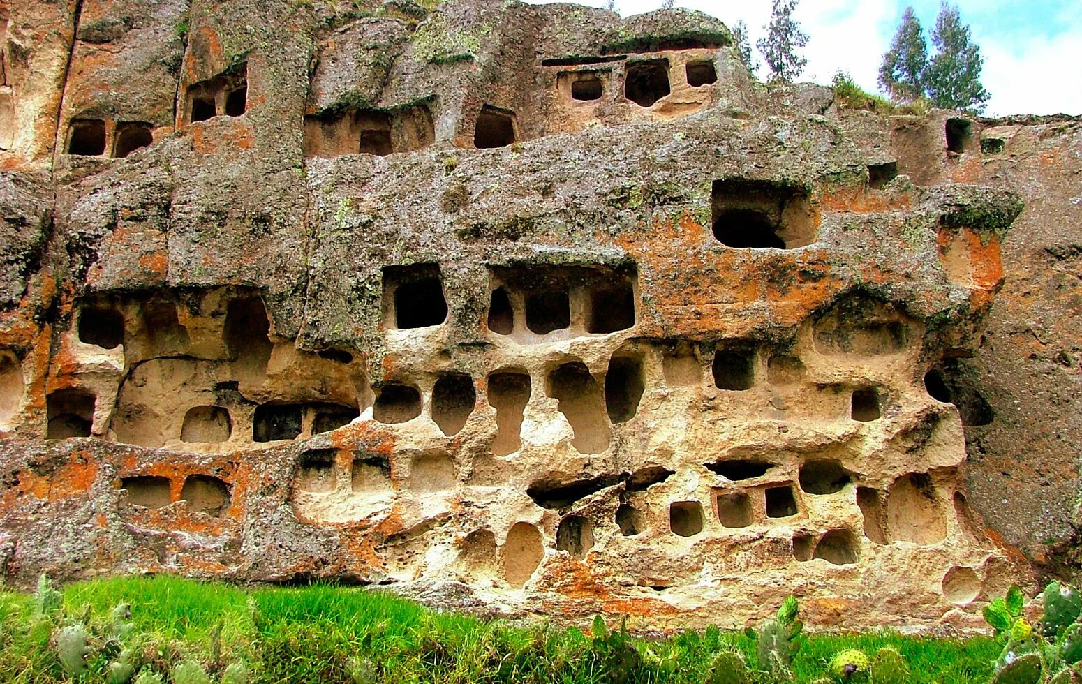 Город кахамарка перу. Лаи кахамарка фото. Cajamarca city. Cajamarca. Город кахамарка.