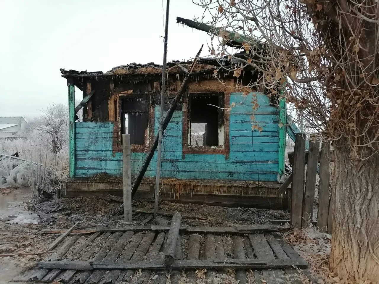 Дома быково волгоградской области. Поселок Быково Волгоградская область. Быково Волгоградской области пожар в поселке. В Быковом Волгоградской области сгорел дом. Быково (Волгоградская область) река.