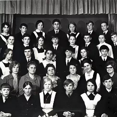 Одноклассники 9 лет