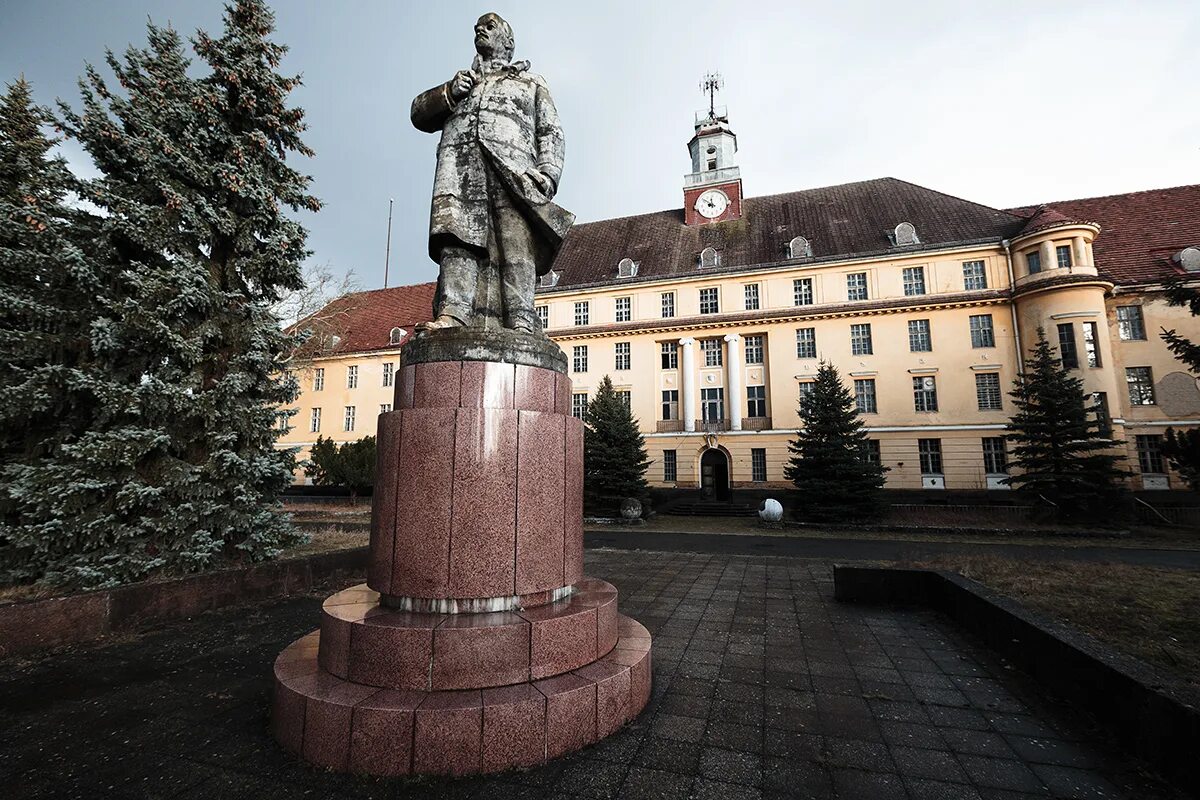 Штаб гсвг вюнсдорф. Город вюнсдорф германия. Германия вюнсдорф 1 городок. Город вюнсдорф. Штаб гсвг вюнсдорф.