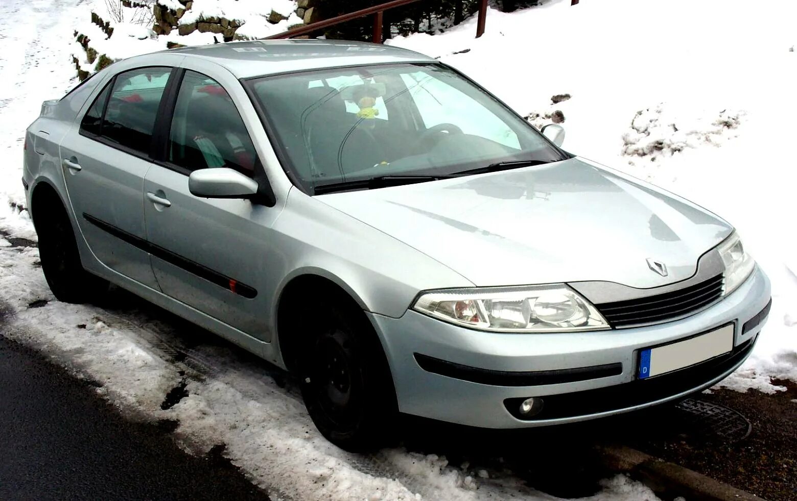 Купить renault laguna 2. Renault Laguna 2005. Рено Лагуна 2 2005. Рено Лагуна 2005 года. Рено Лагуна 2005г.