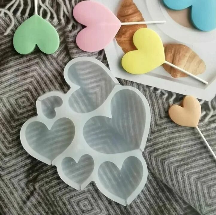 Силиконовая форма для выпечки сердечки. Форма для выпечки силикон. Набор вырубок сердце. Силиконовая форма сердечко. Набор форм "сердце" 3 шт(5х7см,6,5х8,5 см,8х11см)высота 4,5см , нерж.