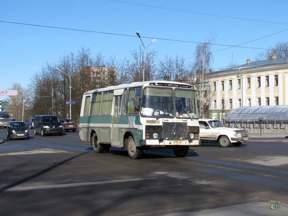 ПАЗ Великий Новгород. Автобусы Великий Новгород. Марки автобусов Великого Новгорода. Автобусный парк Великий Новгород. Автовокзал новгород номер