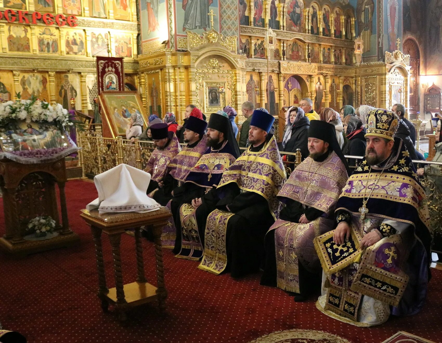 Богослужения страстной. Архиерейское богослужение вчера в Иваново. Богослужения страстной седмицы. Великий четверг. Великий четверг страстной седмицы.