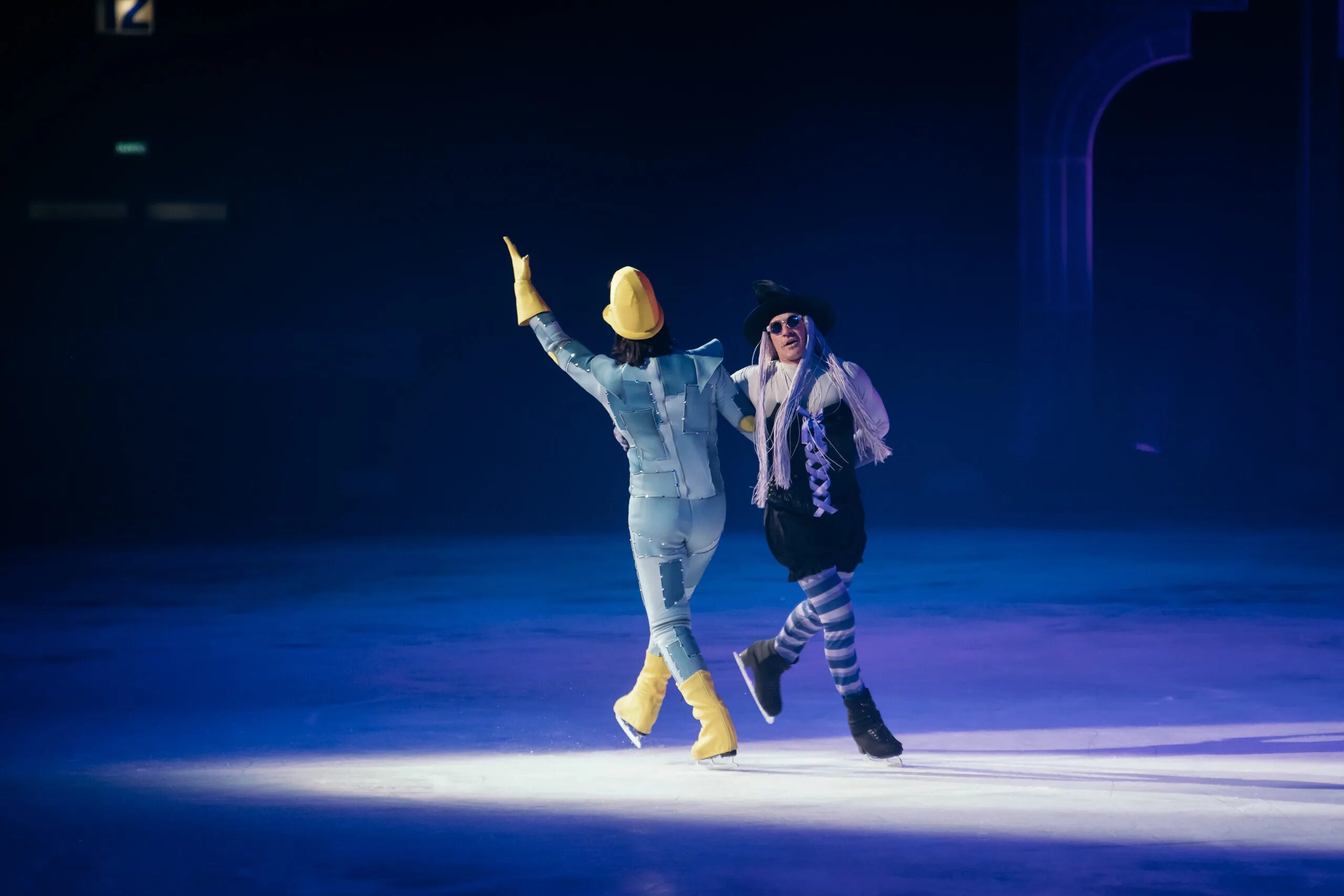 новогоднее шоу волшебник изумрудного города. волшебник страны оз представление. волшебник изумрудного города фильм. волшебник изумрудного города театр акимова. волшебник изумрудного города фильм.