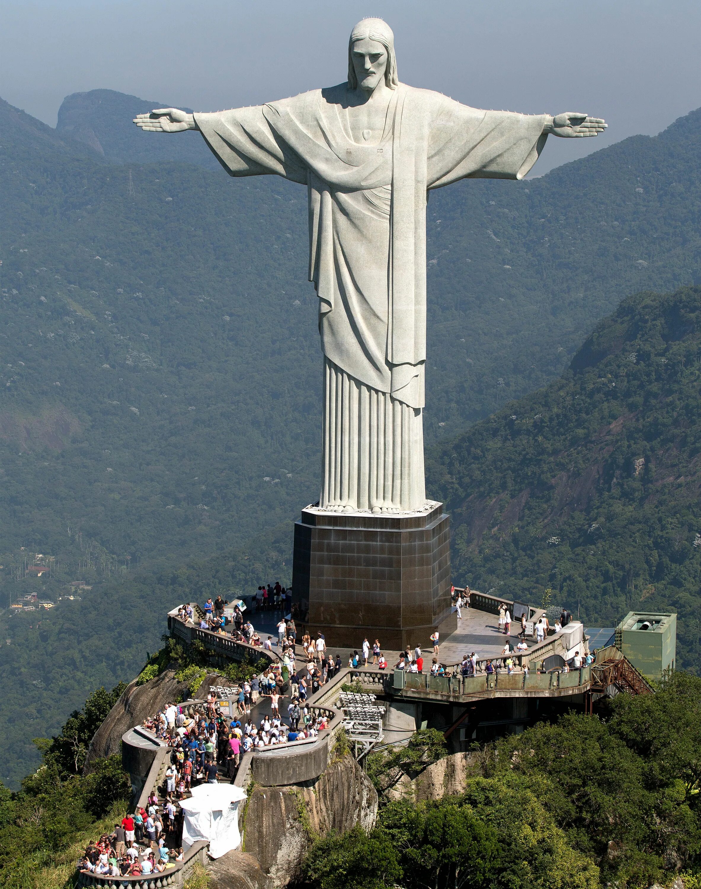 Статуя искупителя. Христос Искупитель Рио де Жанейро. Статуя Христа в Рио-де-Жанейро. Статуя Христа-Искупителя Рио-де-Жанейро. Статуя Иисуса в Рио де Жанейро.