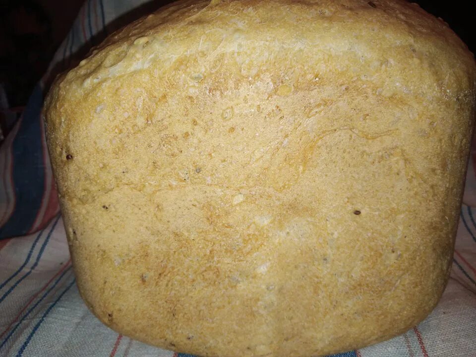 Хлеб в хлебопечке. Хлеб из хлебопечки. Белый хлеб в хлебопечке 1000 грамм. Тесто для лаваша в хлебопечке. Постное тесто в хлебопечке