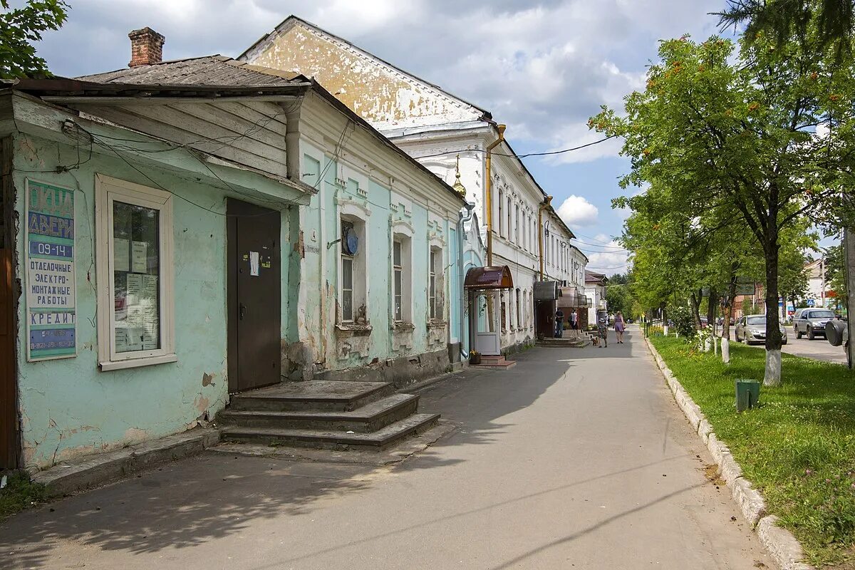 Крестцы московская. Крестцы улица московская. Универмаг крестцы. Московская 3. Крестцы московская.