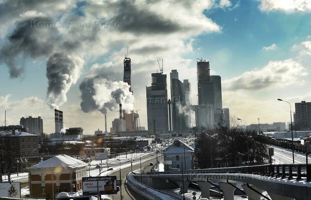 Окружающая среда россии экология. Загрязнение воздуха в городе. Грязный воздух в городе. Экология Москвы. Экологическая ситуация в Москве.