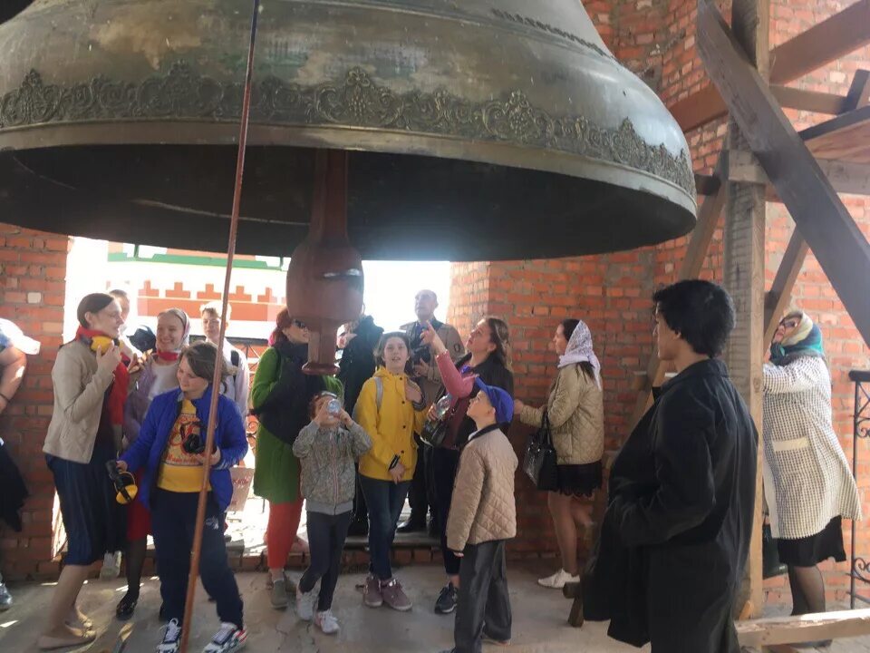 Куприн пасхальные колокола. Колокольный звон на пасху. Колокольня на пасху. Колокольня на пасху. Колокола в церкви.