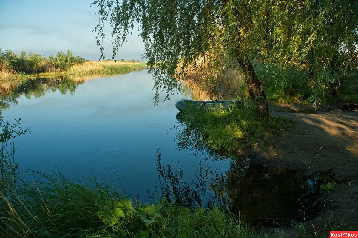 Рыбалка пейзаж. Рыбалка на утренней зорьке. Зорька на Волге. Утренняя рыбалка на Волге. Село зорьки