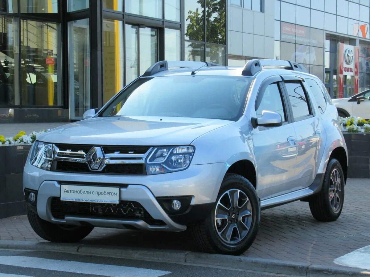 Renault duster года выпуска. Renault Duster 2019. Рено Дастер 2019 серебристый. Рено Дастер 2019 белый. Renault Duster 2020.