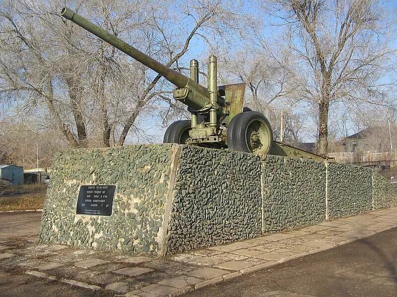 Оборона городка. Памятник стодневной обороны города от войск а.и. Дутова. Пушка на набережной Оренбург. Оборона Оренбурга в 1919 г. Обелиск Оренбург.