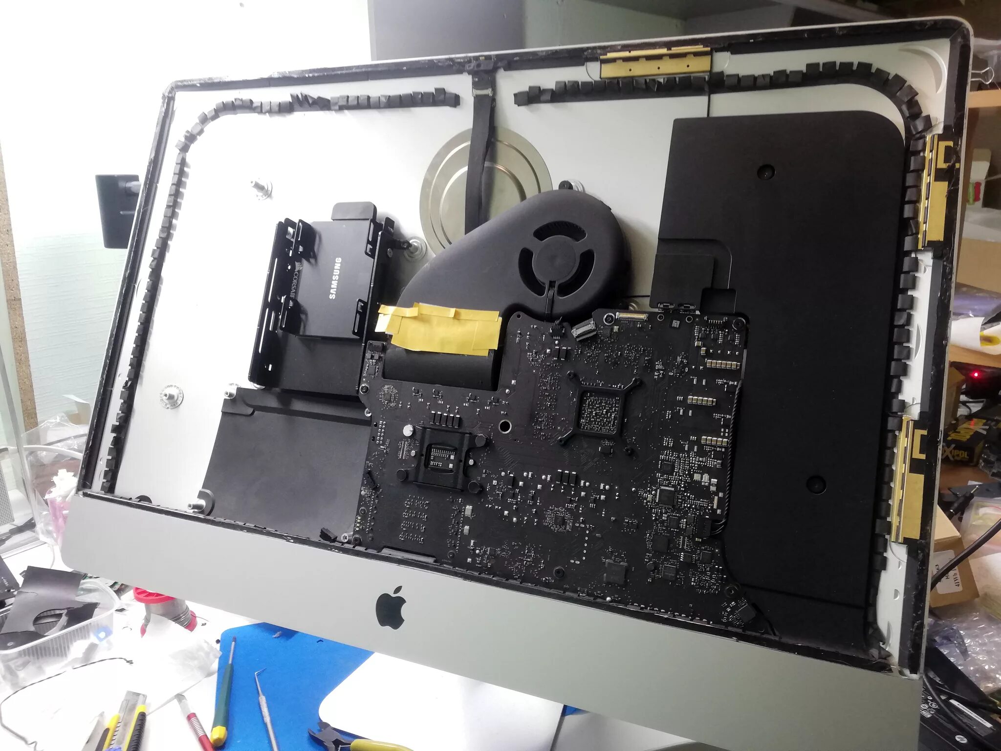 Моноблок черный экран. A1419 IMAC 27. Apple IMAC 27 2013 a1419. A1419 IMAC 27 экран. IMAC 27 В разборе.