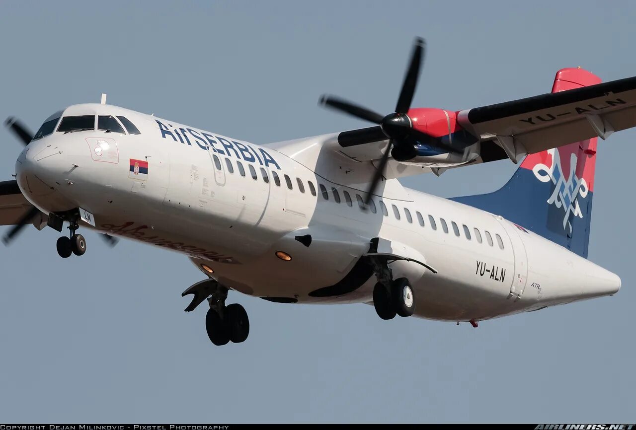 ATR 72 Air Serbia. Эйр Сербия АТР 42\. Шасси АТР 72. Aerospatiale/Alenia ATR 72 Air Serbia.