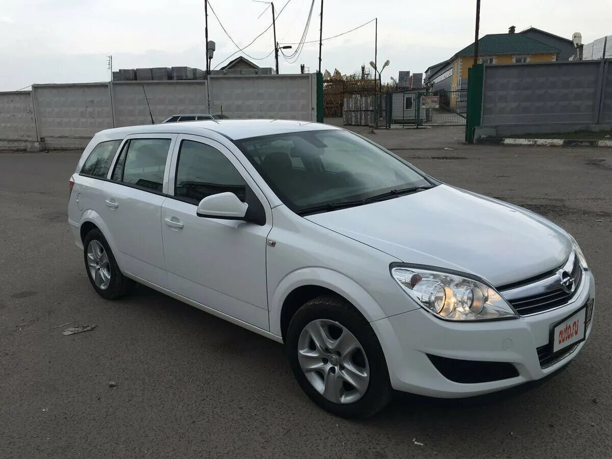 Opel Astra h универсал белый. Опель универсал 2007