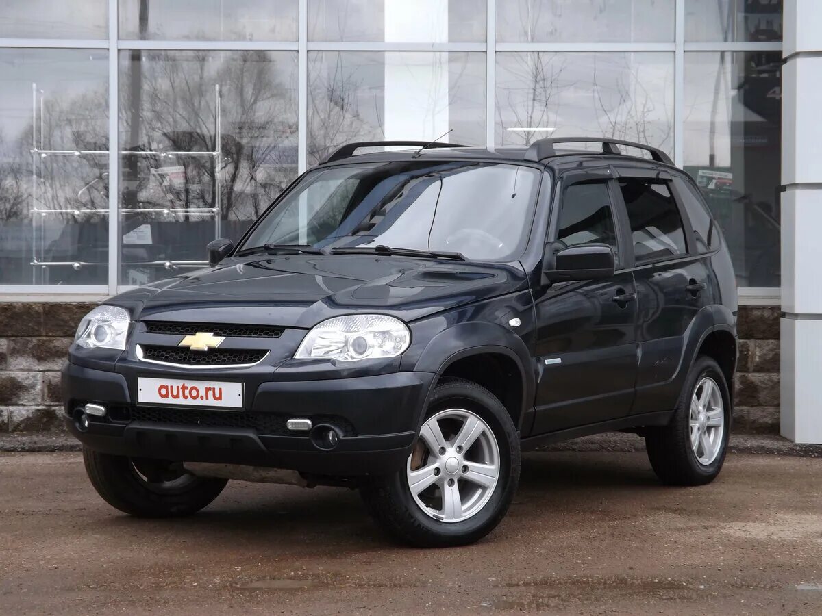 Шевроле Нива 2013 черный. Черная Нива Шевроле 2014. Chevrolet Niva 1. Шевроле 4x4 Нива.