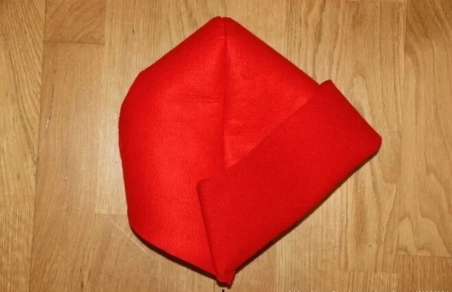 Костюм красной шапочки для девочки выкройка шапочки. Шапка красной шапочки из фетра. Шапка красной шапочки из фетра. Шапочка красной шапочки своими руками. Как сделать красную шапку.