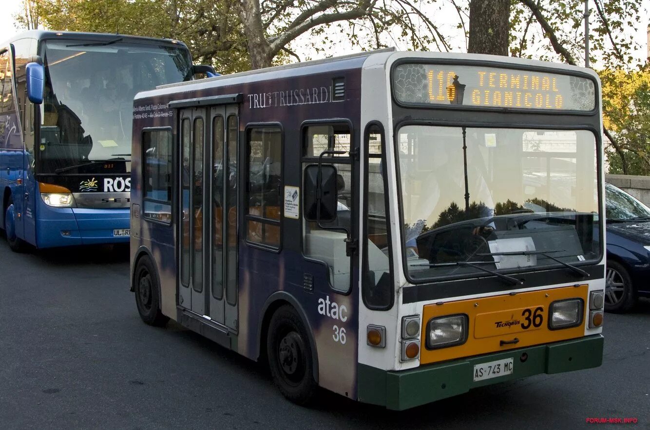 Маршрутные автобусы москвы. Маленький автобус. Марки автобусов. Автобус фото. Большие автобусы.