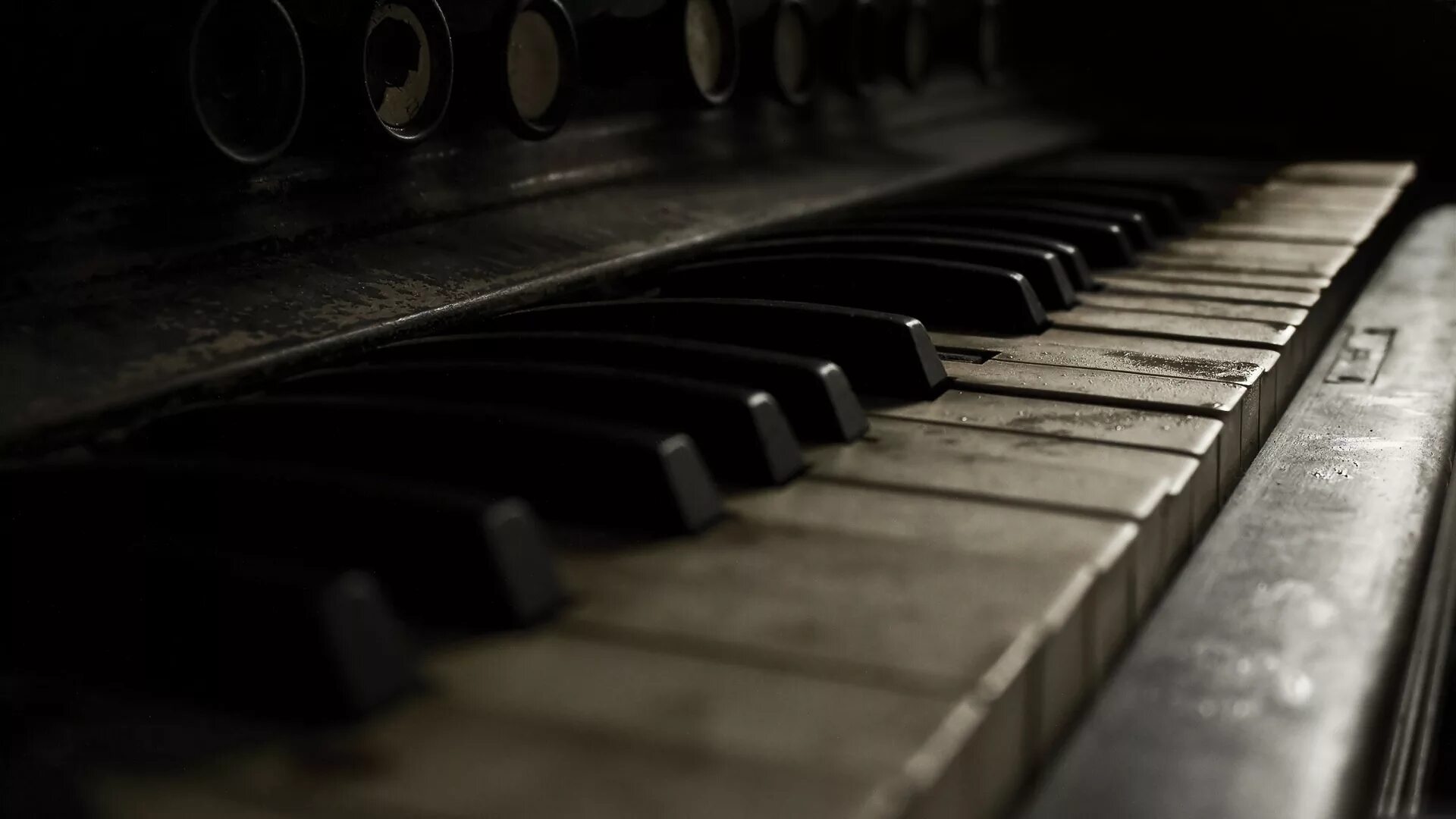 Видео песня на столе. Клавиши пианино. Фортепиано. Фортепиано фон. Пианино обои.