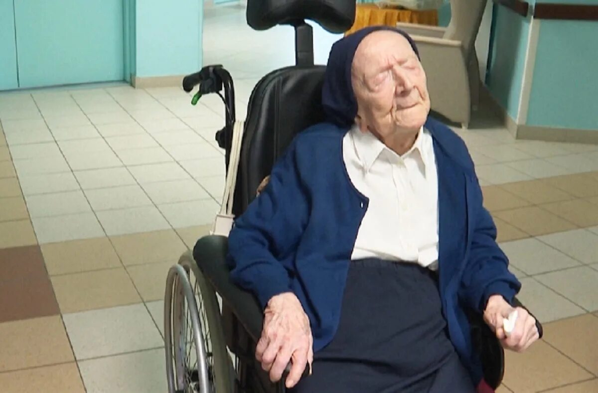 118-летняя французская монахиня люсиль рандон. Старейшая женщина на планете. Самая старая женщина в мире. Старейшая женщина на планете. Коя окава.