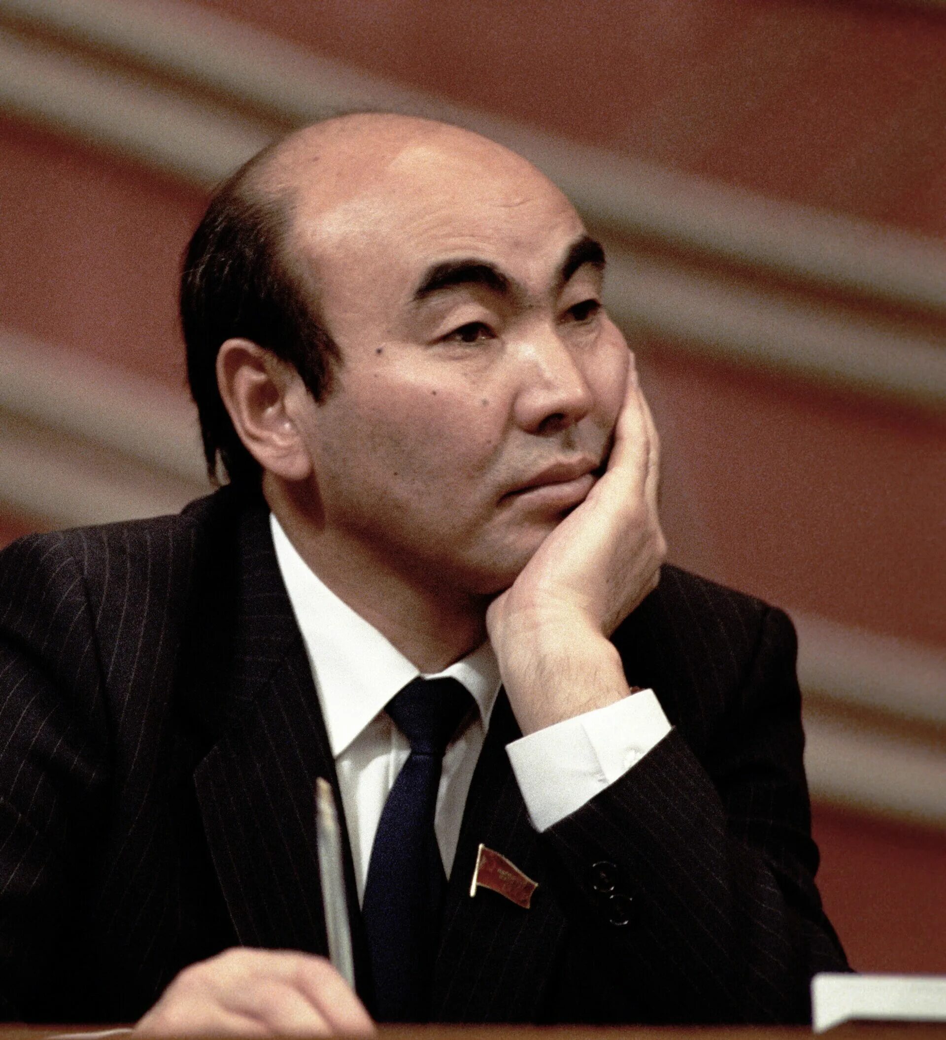 Акаев. Аскар акаев. акаев аскар акаевич. аскар акаев 2005.