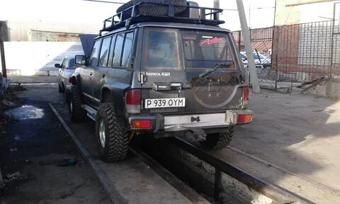 Ниссан патрол задний