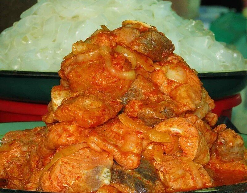 Камбала по корейски. Корейское хе. рыба по корейски. хе корейское блюдо. блюдо хе из рыбы.