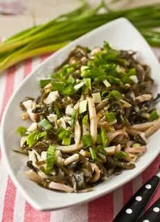 Морская капуста кальмары яйцо