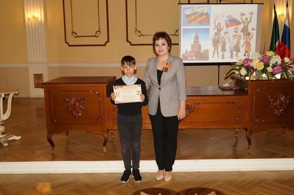 Детство без границ 2021 дворец школьников бугульма. Площадь бугульма зима. Дворец школьников бугульма адрес. Бугульма здания. Исторические здания бугульмы.