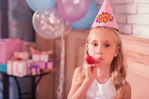 Blow a party horn перевод